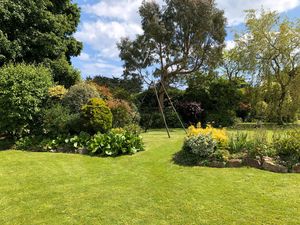 Photo 5- click for photo gallery